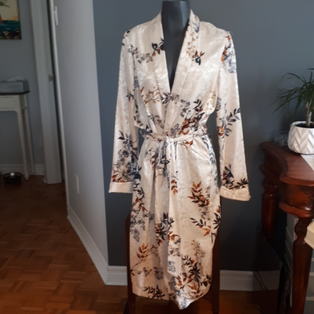 Dynamite Cream Floral Satin Wrap Cardigan with Navy & Rust Accents